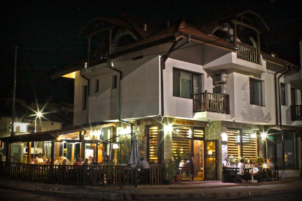 Zlatograd House | Бялата къща