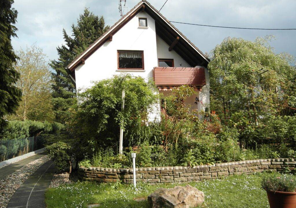 Rheinbreitbach House | 105 m² House ∙ 2 bedrooms ∙ 3 guests