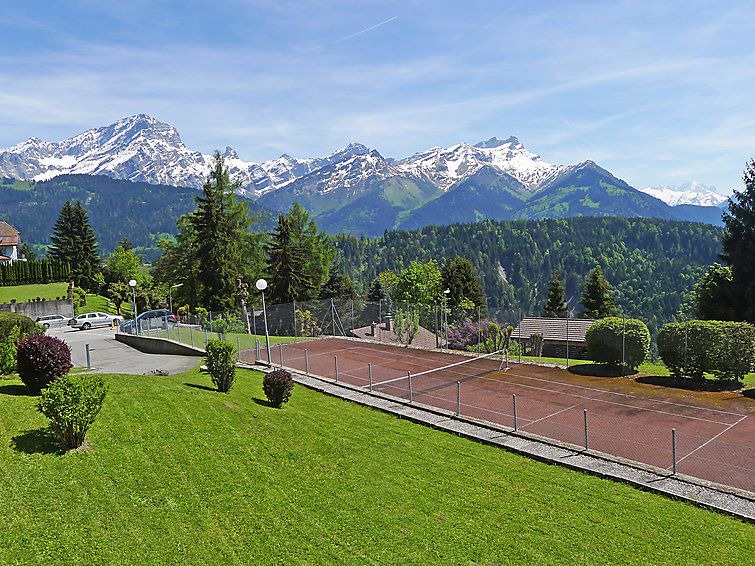 Arveyes Apartment | 2 bedroom Apartment, sleeps 4 in Arveyes with Pool and WiFi