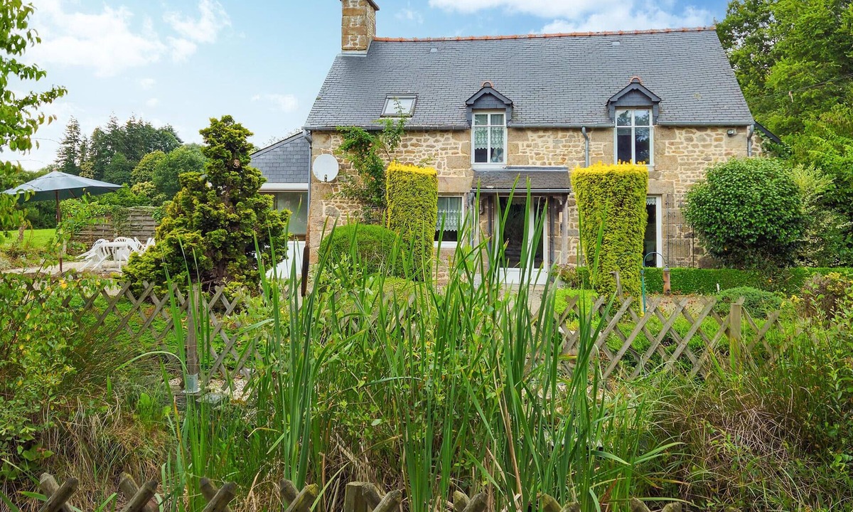 Noyal-Sous-Bazouges House | 2 bedroom gorgeous home in Noyal-Sous-Bazouges