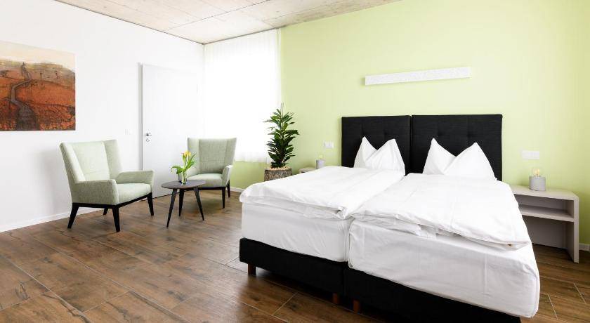 Zofingen Hotel | 33 m² Hotel ∙ 2 guests