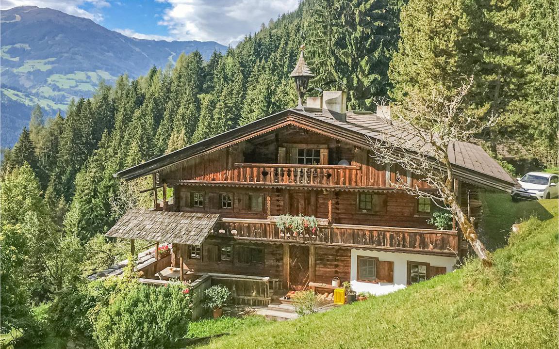 Stummerberg House | 400 m² House ∙ 3 bedrooms ∙ 6 guests