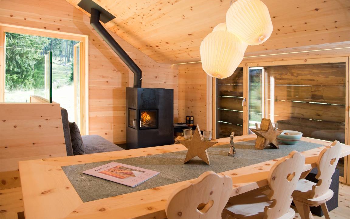 Lantsch-Lenz Ski Chalet | 63 m² Chalet ∙ 2 bedrooms ∙ 4 guests