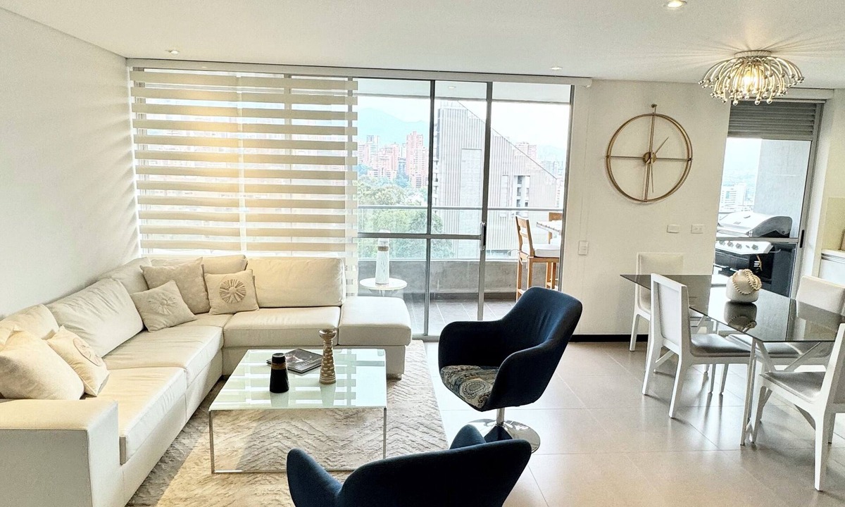 Laureles - Estadio Apartment | Beautiful Luxurious Apartment Suite That offers Your dream stay and location