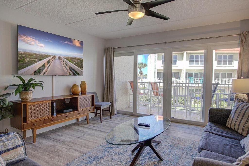 St. Augustine Beach Apartment | Beautiful Ocean Side 2 Bedroom Condo with Pool