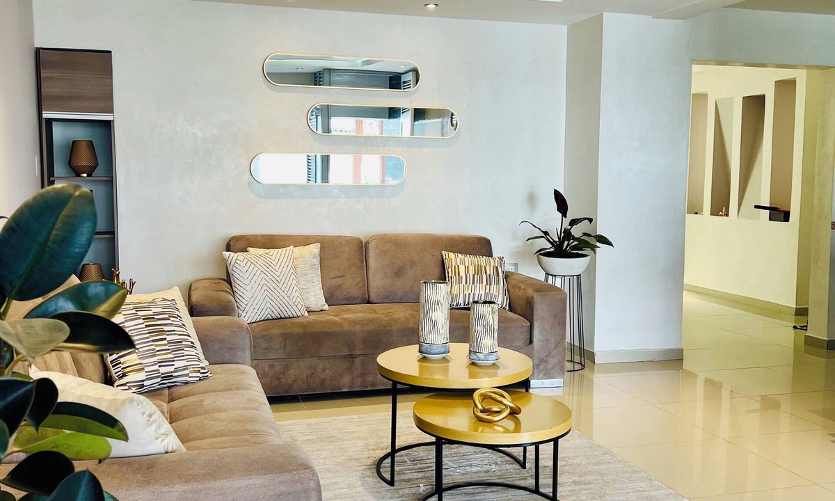 Pereira House | Central espaciosa y elegante con AC, Jacuzzi y 4 habitaciones en Pinares