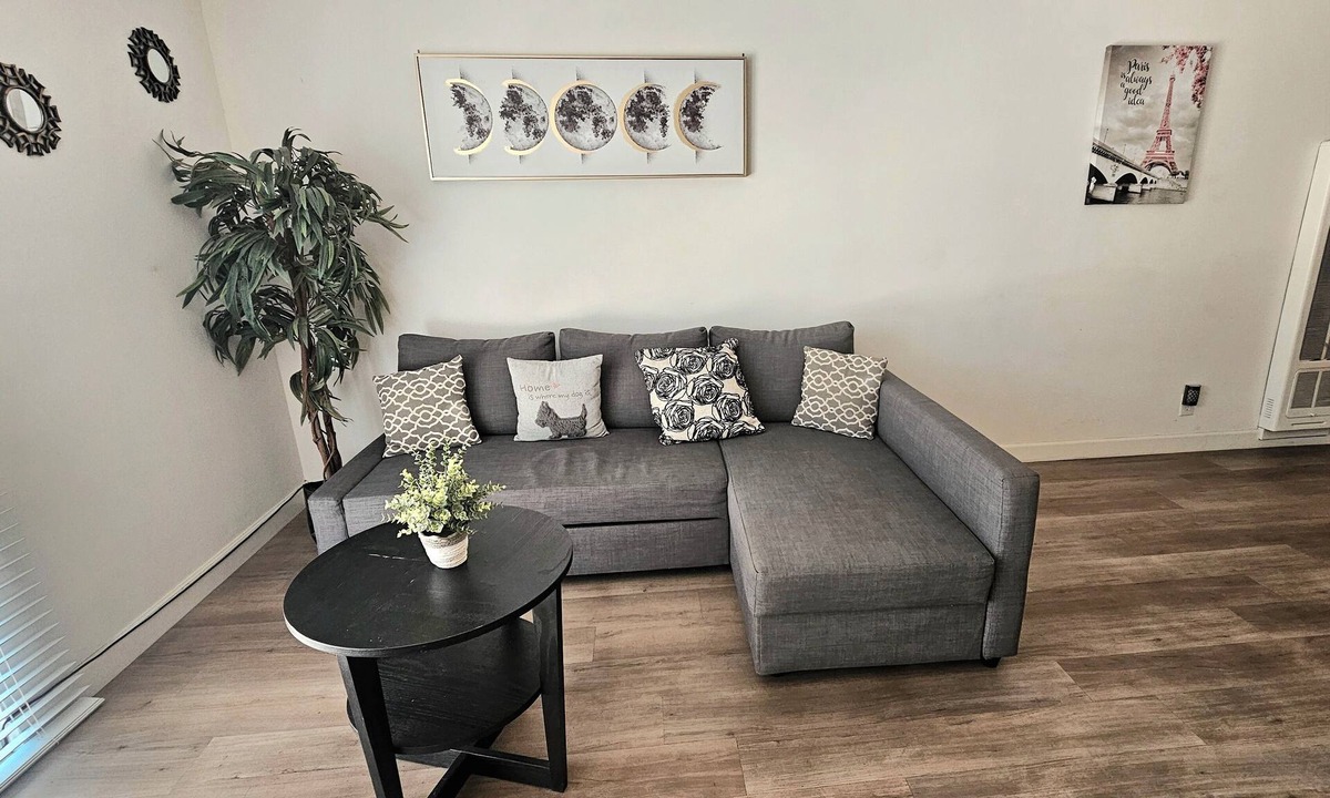 Koreatown Apartment | Charming 1-bedroom Apartment near Silverlake