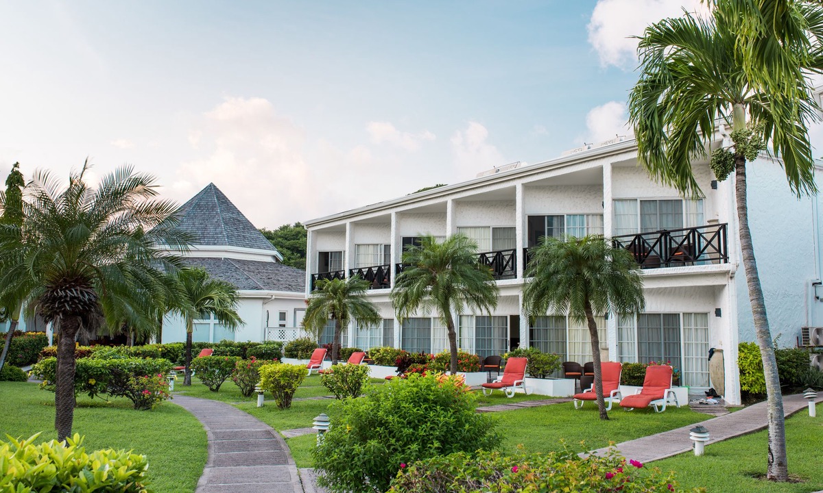 The Lime Hotel | Coyaba Beach Resort