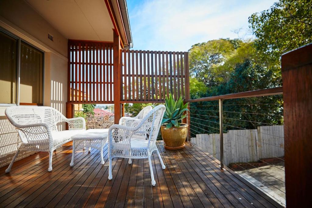 Ashfield Apartment | Easy Esperanza - Compact Indoor-outdoor Living