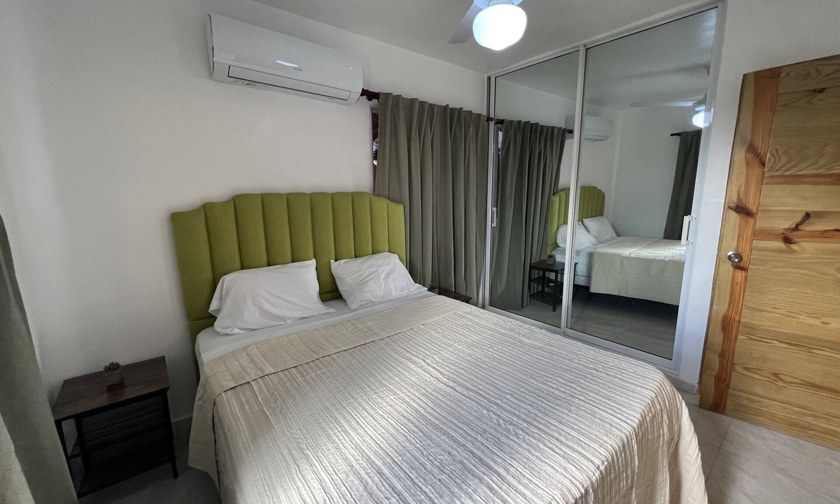 Cabrera Apartment | Eclectic and Cozy APT In El Paraiso Cabrera - 2 Min From Downtown