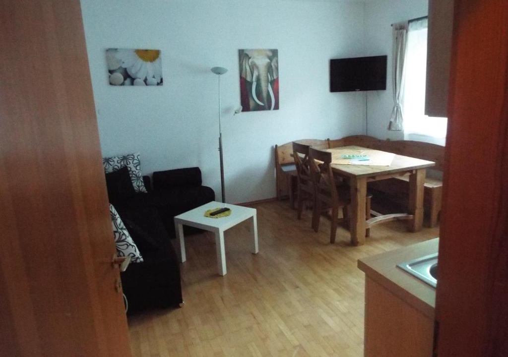 Steinach am Brenner Apartment | Ferienwohnung "Die 14"