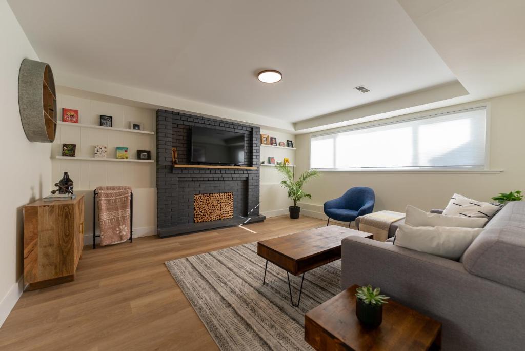 Port Coquitlam House | Guest Suite steps away from parks, trails & transit.