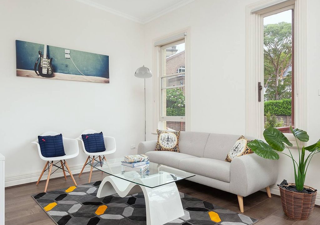 Millers Point Apartment | Harbour View on Windmill St, Apt. 11