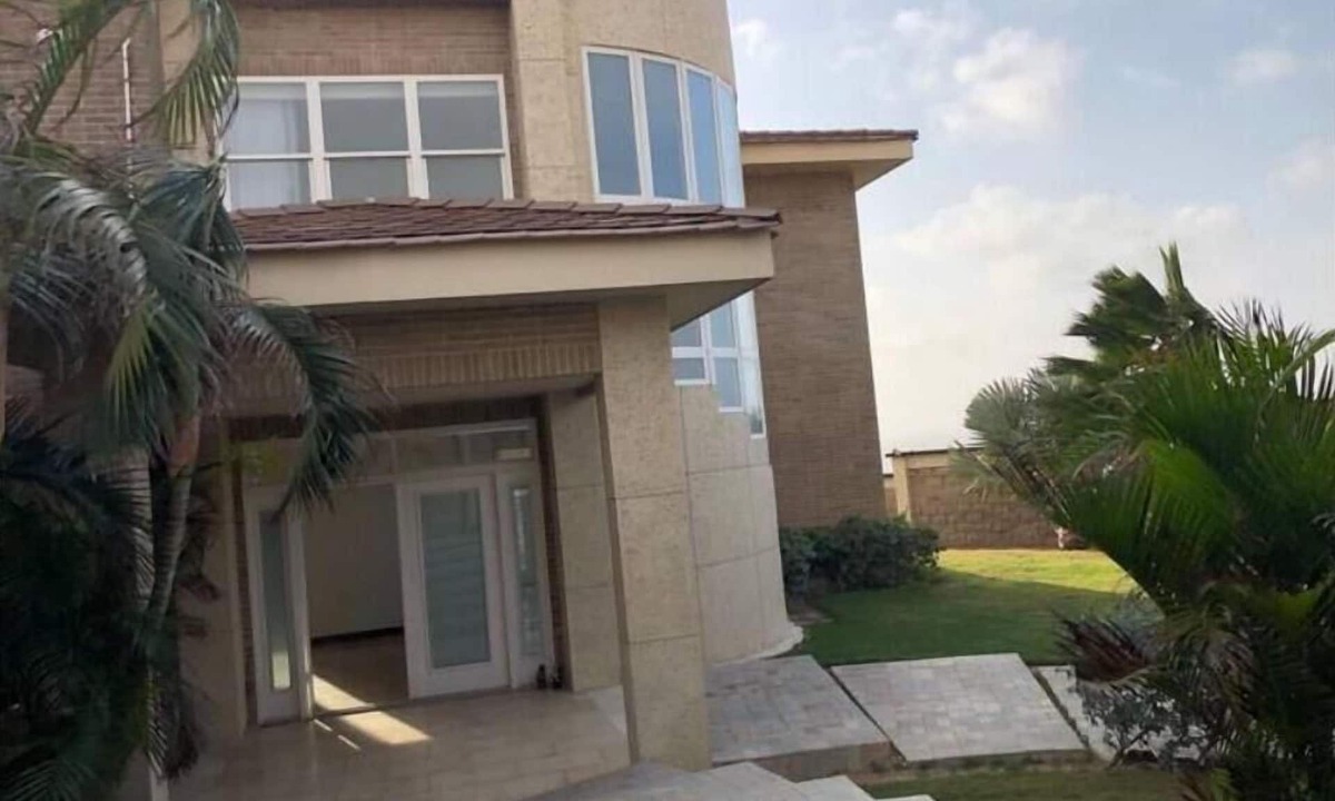 Sabanilla Montecarmelo Cabin | Impressive Beachfront Cabin for rent