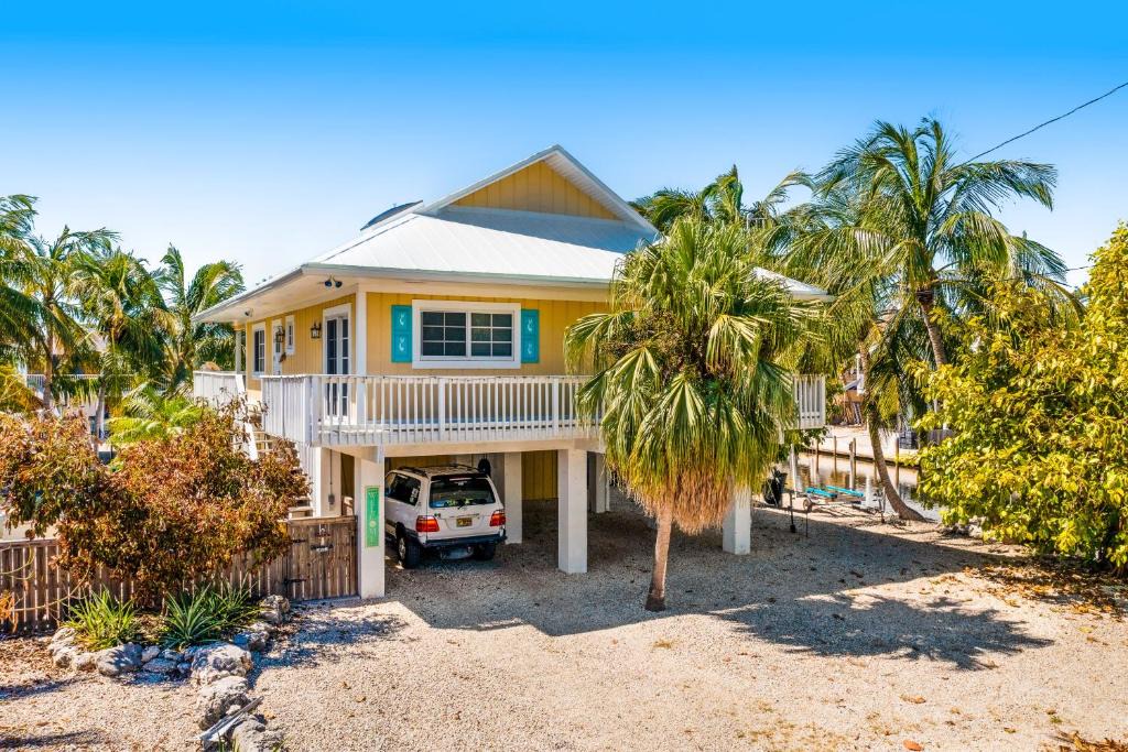 Cutthroat Harbor Estates House | Key Lime Time