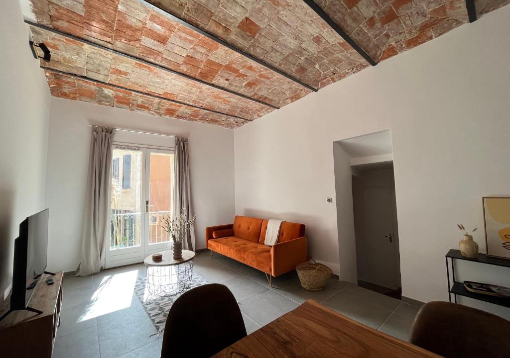 Les Vans Apartment | Les Vans - Charmant appartement au cœur du village