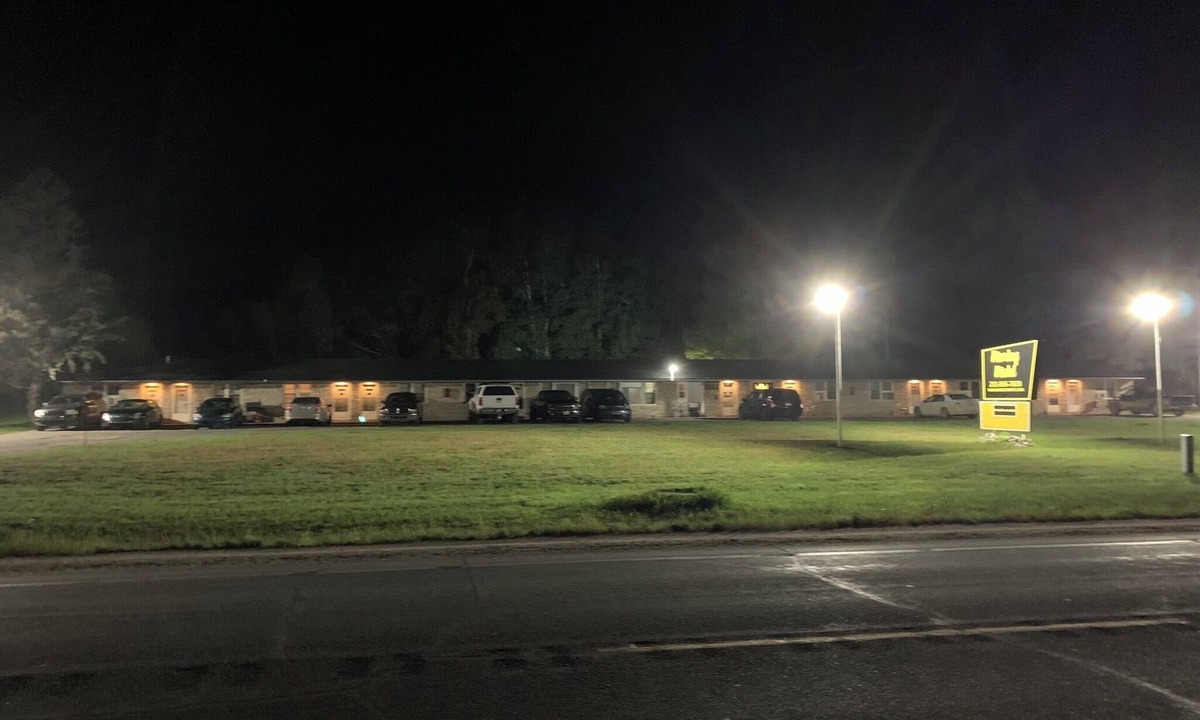 Paris Hotel | Morley Motel