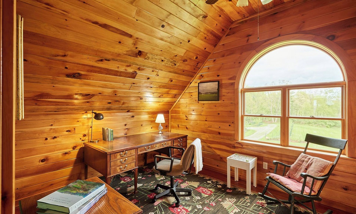 Callicoon House | Mountain House & Cottage at Seminary Hill by AvantStay