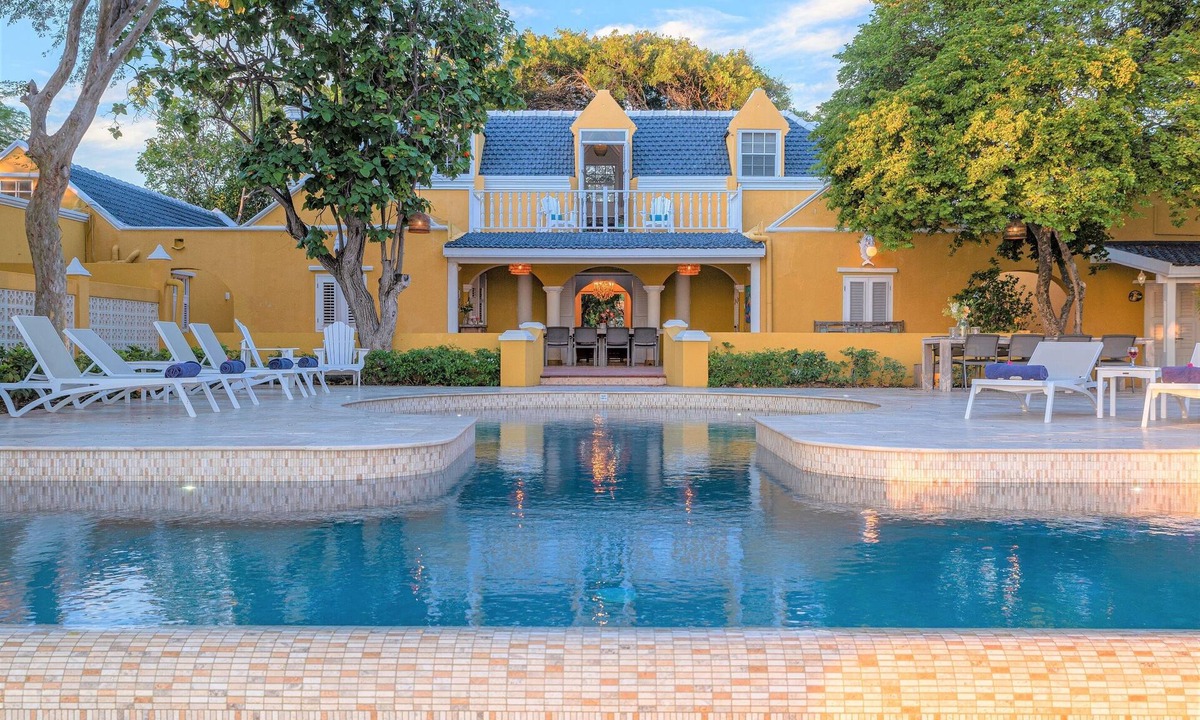Pietermaai District Villa | Private oceanfront Estate with private beach & pool for groups up to 20p