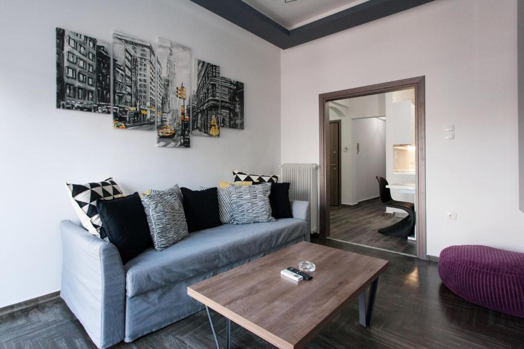 Athens City Centre Apartment | Renovated 2 bedroom apt in Larissis Railway Station and Metro