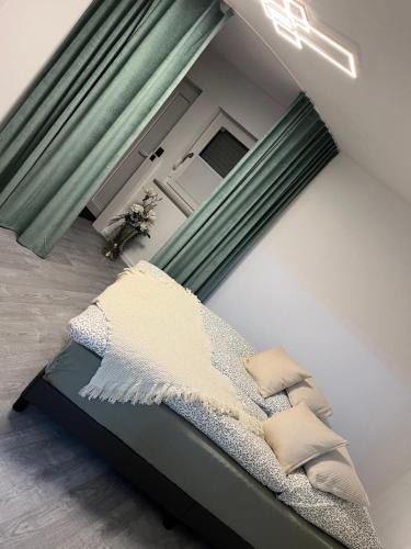 Beilstein Apartment | Schönes Apartment mit Doppel- oder 2 Einzelbetten 2 Per -Sophie-Scholl-Str 4 in 71717 Beilstein