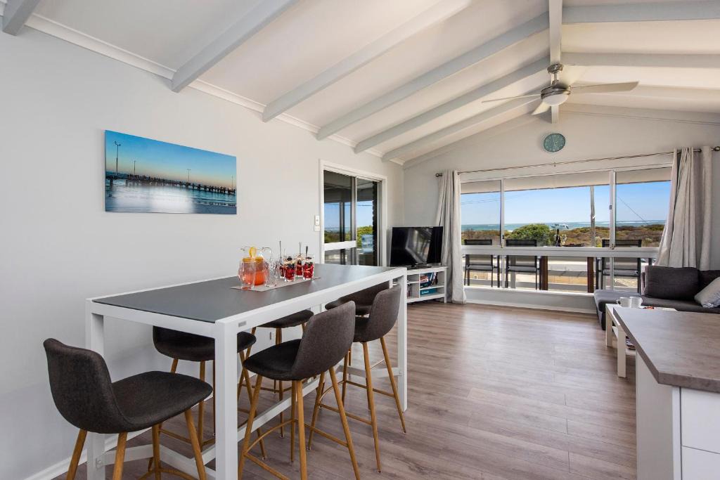 Lancelin House | Sunset View- Ocean Views