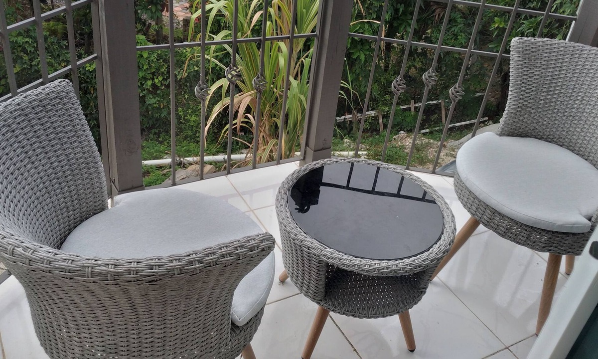 IronShore Estates House | The Cottage @ Mahogany Manor Short Stay, Remote Work Paradis