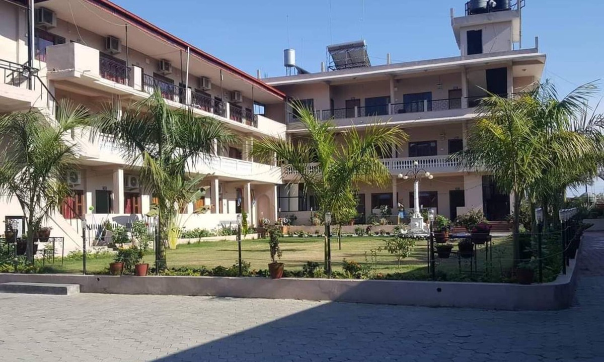 Gaindakot Resort | The Narayani Resort