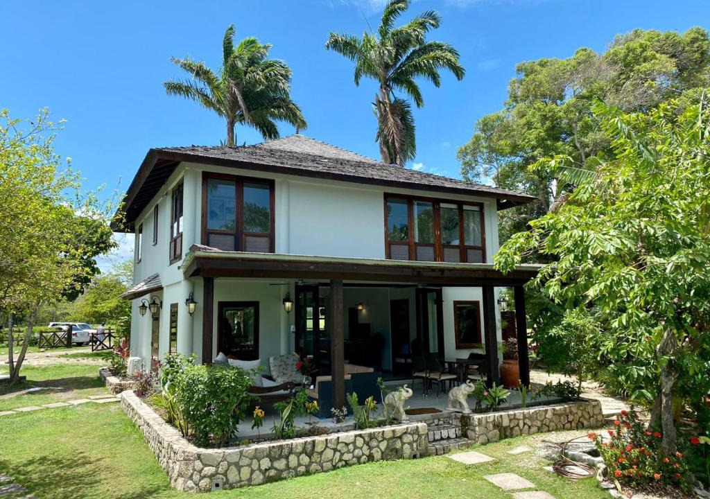 St. Ann's Bay Villa | Tikal Villa (Jamaica)