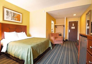 2-Star Hotel ∙ Quality Inn Cromwell - Middletown