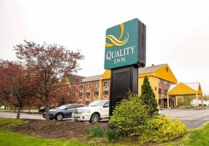 2-Star Hotel ∙ Quality Inn Cromwell - Middletown