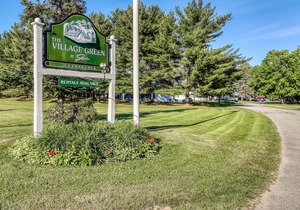 2-Story Golf Course Front Condo w/Gas Fireplace, Shared Hot Tub, Pool, Game Room