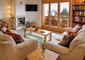 Apartment Domaine des Reines D3 by Interhome