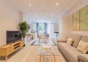 Avenida America III apartment in Madrid