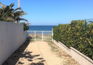 bajo con jardín B4 - Three Bedroom Apartment, Sleeps 6