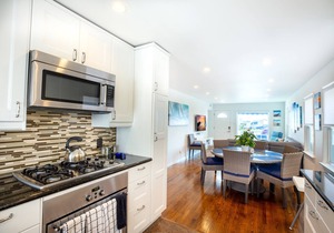 Beach across the street, Alamitos Bay steps away! No hidden Fees!