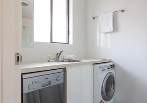 Bright Studio Steps from Westmead Hospital