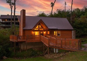 Creekside Manor cabin