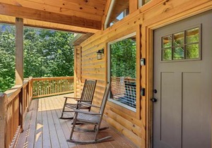 Creekside Manor cabin