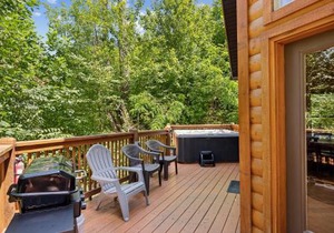 Creekside Manor cabin