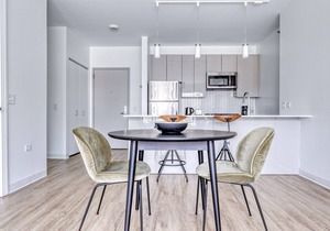 Dreamy West Loop 2BR w/Gym & Pool in heart of Greektown, by Blueground