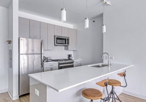 Dreamy West Loop 2BR w/Gym & Pool in heart of Greektown, by Blueground