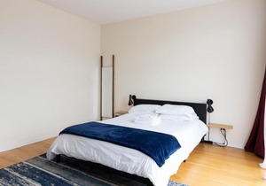 FRONTDESK Spacious 2 BR Apt in Wicker Park