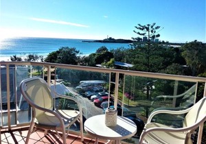 Mooloolaba Beachfront Apartment in Sandcastles
