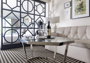 Rediscover Old Hollywood in Three Luxurious Suite! Rooftop Pool, Pet-friendly!