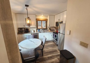 ☆ SKI ON & OFF ☆ Spruce Glen A on Great Eastern Trail w/AC, Sauna, Fireplace