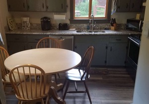 ☆ SKI ON & OFF! ☆ Spruce Glen Cabin 2 on Great Eastern w/AC, Sauna. Fireplace