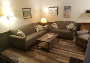 ☆ SKI ON & OFF! ☆ Spruce Glen Cabin 2 on Great Eastern w/AC, Sauna. Fireplace
