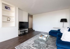 Skyline Views 1-Bedroom with Balcony and Pool