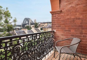 STUNNING SYDNEY HOME 4